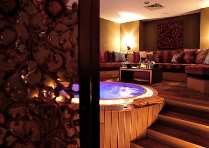 Cratos Premium Hotel Casino Spa 